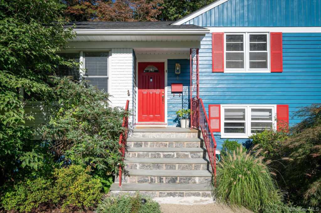 4 Pine Ridge Road, Rye, NY 10573 - Photo 2 of 41