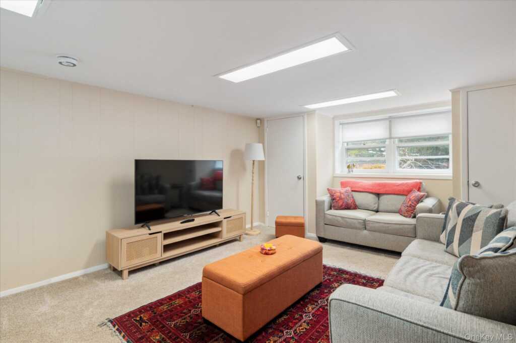 4 Pine Ridge Road, Rye, NY 10573 - Photo 27 of 41