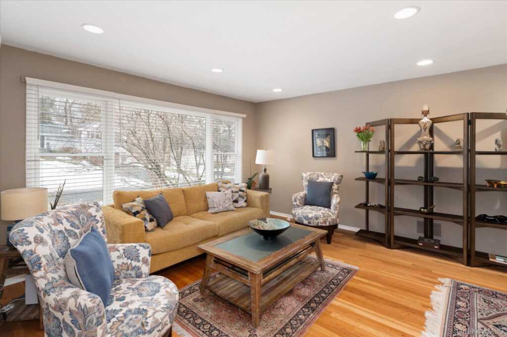 4 Pine Ridge Road, Rye, NY 10573 - Photo 4 of 41