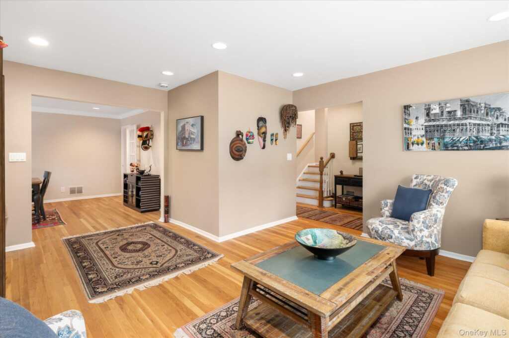 4 Pine Ridge Road, Rye, NY 10573 - Photo 5 of 41