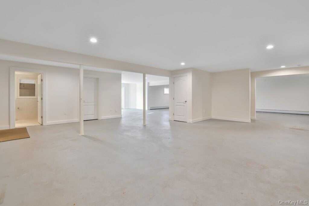 34 Renfrew Road, New City, NY 10956 - Photo 38 of 39