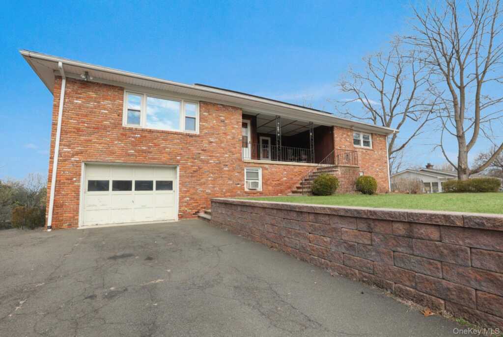 2 Gillis Avenue, Unit #1, Nyack, NY 10960 - Photo 2 of 26