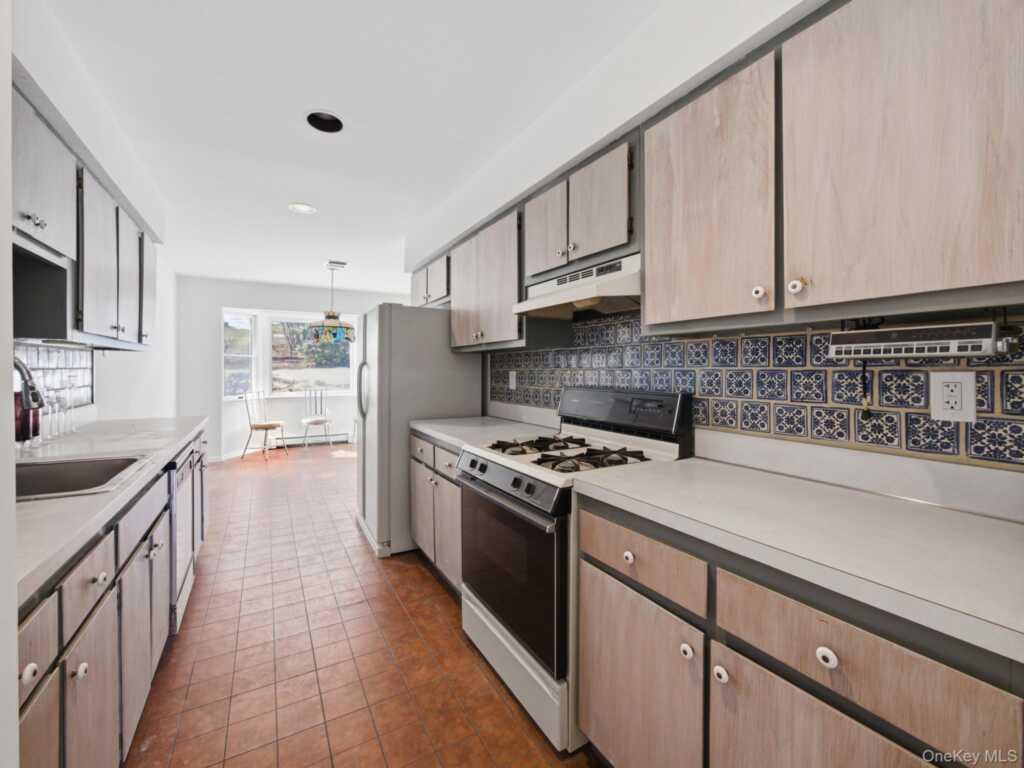 157 N Franklin Street, Nyack, NY 10960 - Photo 6 of 48