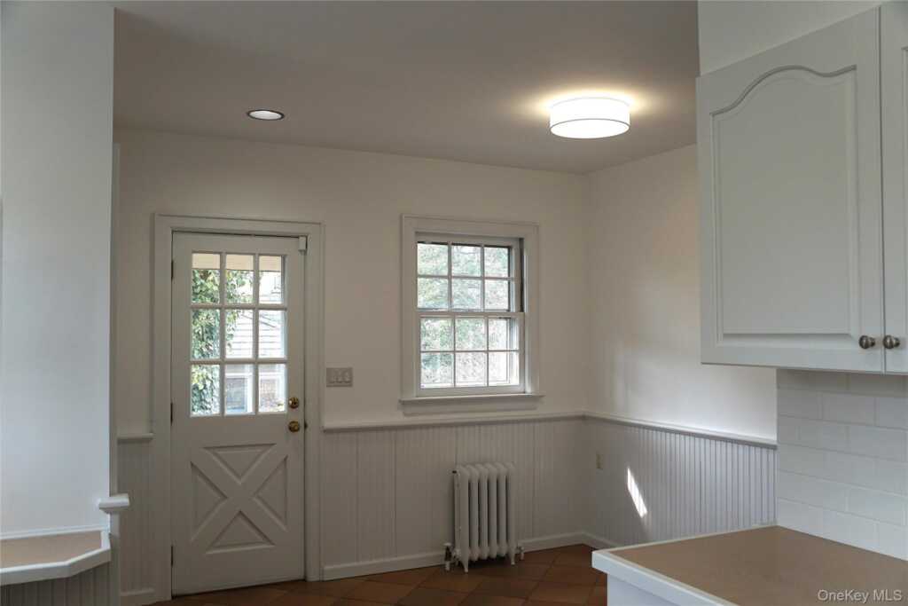 16 Bon Air Avenue, New Rochelle, NY 10804 - Photo 13 of 42