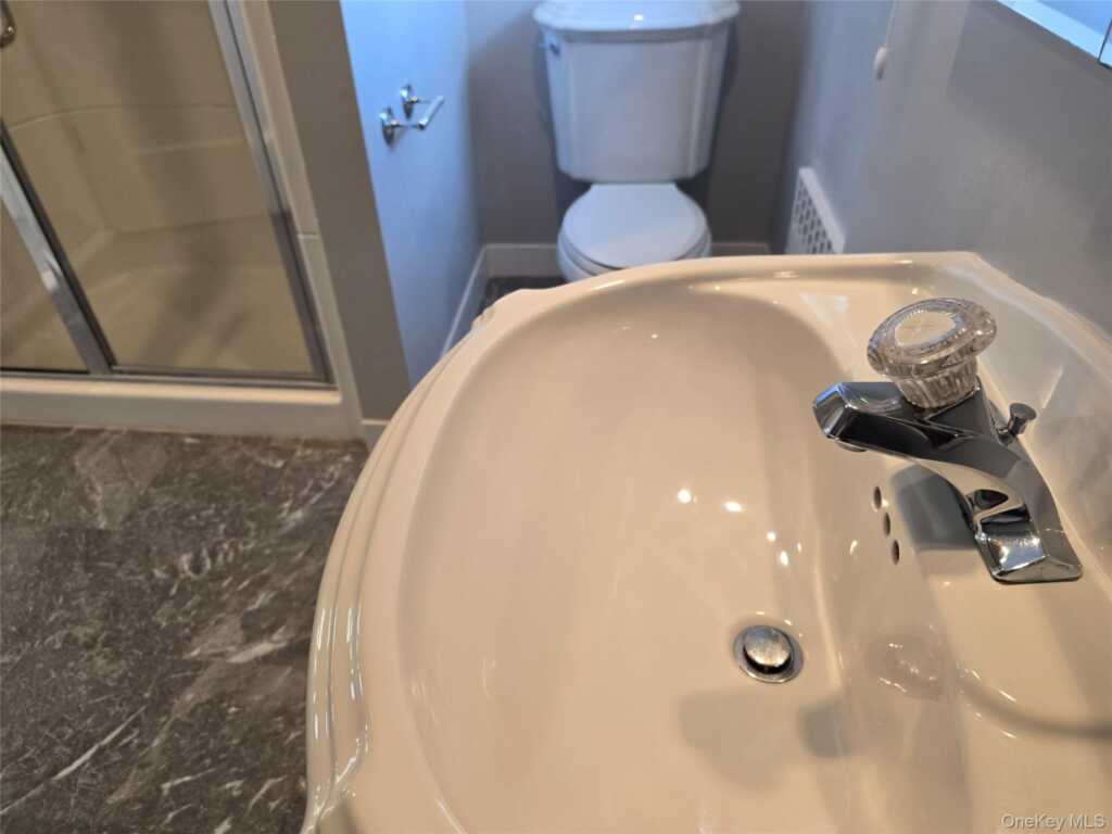 16 Bon Air Avenue, New Rochelle, NY 10804 - Photo 33 of 42