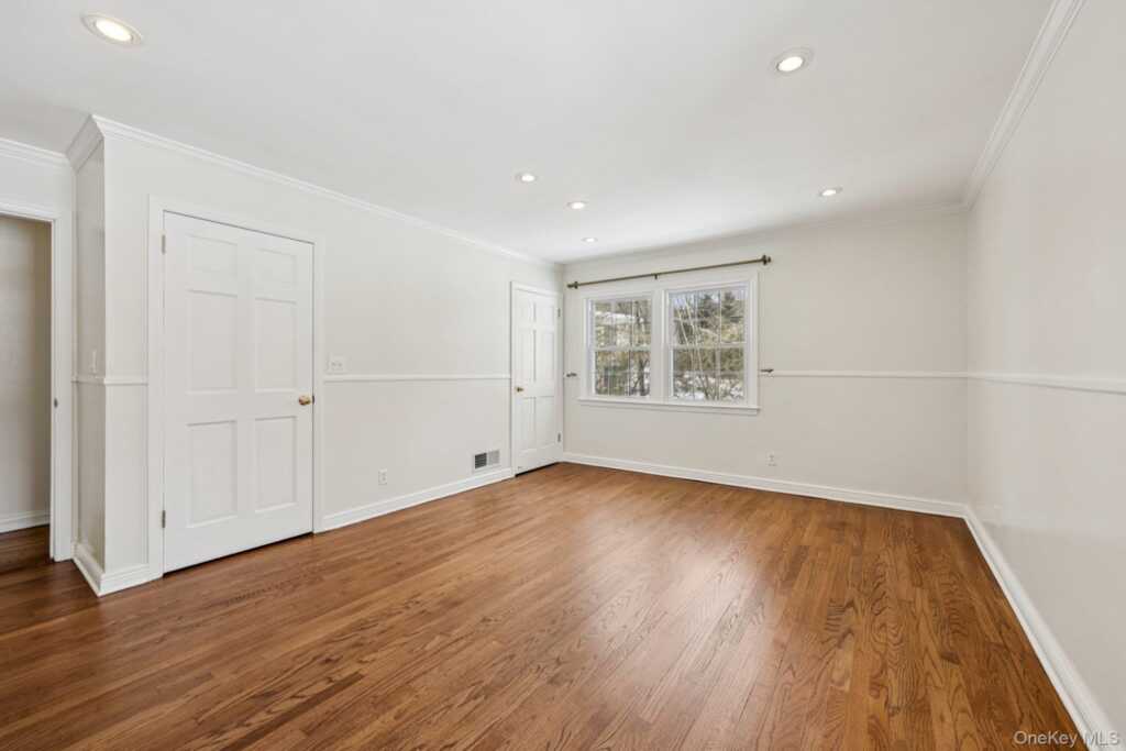 11 Meadowlark Road, Rye, NY 10573 - Photo 17 of 34