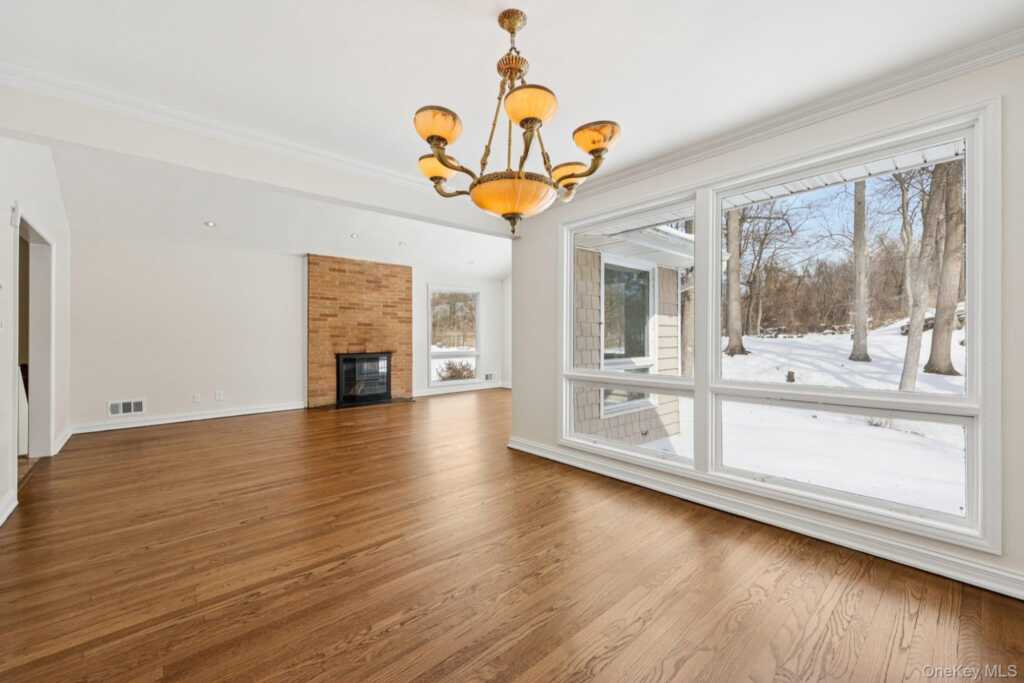 11 Meadowlark Road, Rye, NY 10573 - Photo 9 of 34