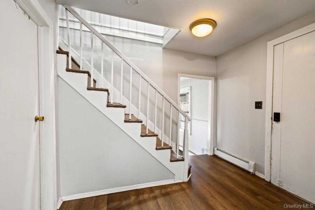 309 Willow Grove Road, Stony Point, NY 10980 - Photo 4 of 23