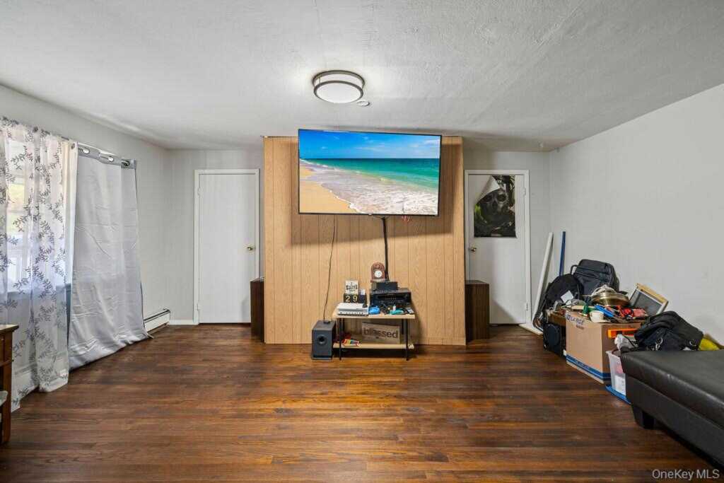 309 Willow Grove Road, Stony Point, NY 10980 - Photo 5 of 23