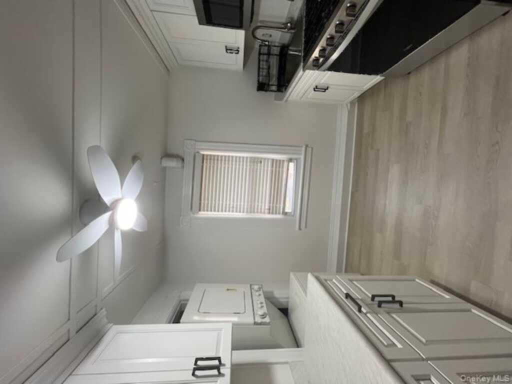 418 Christian Herald #4 Road, Unit #4, Valley Cottage, NY 10989 - Photo 6 of 17