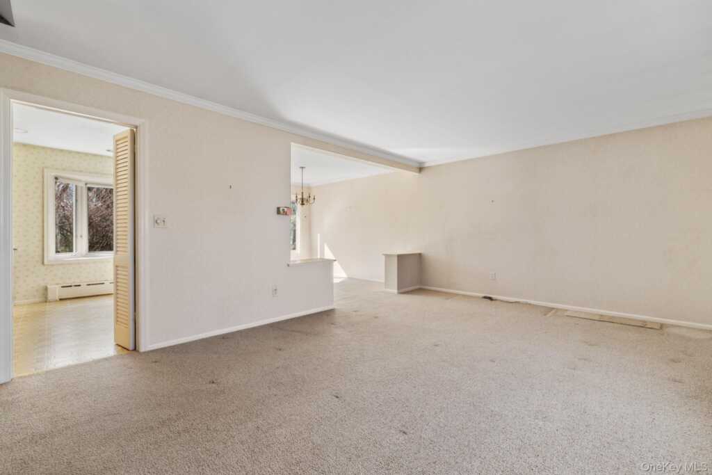 321 Locust Avenue, Rye, NY 10580 - Photo 15 of 46