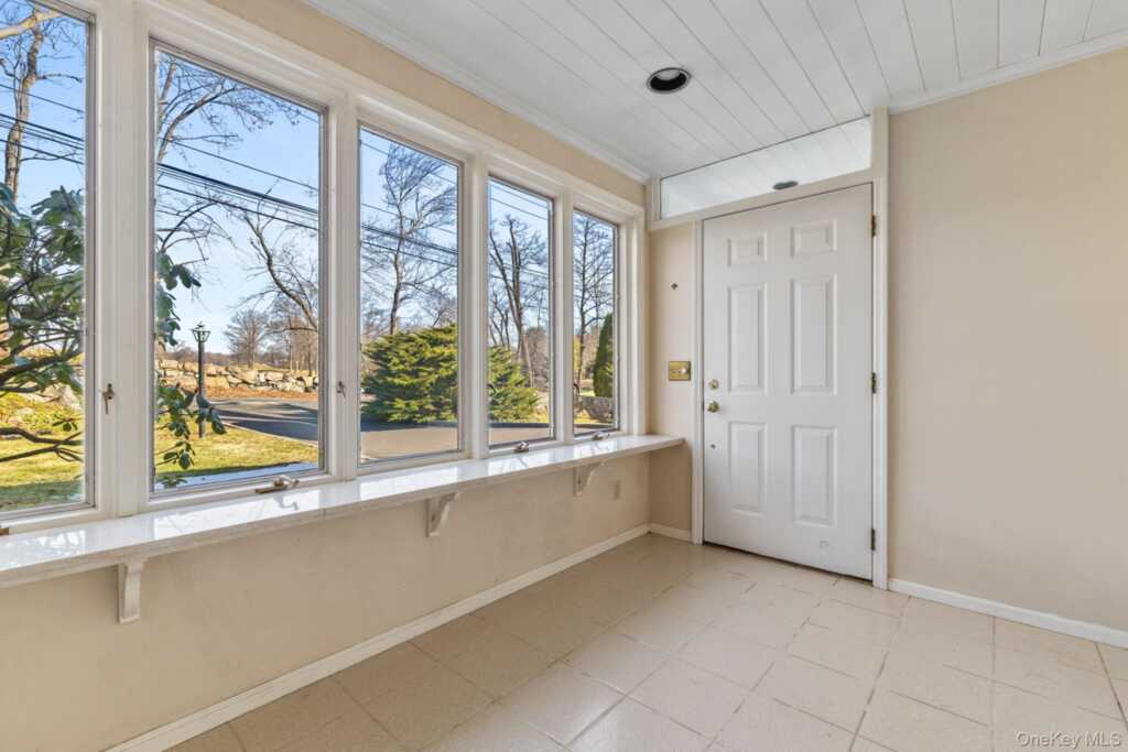 321 Locust Avenue, Rye, NY 10580 - Photo 23 of 46