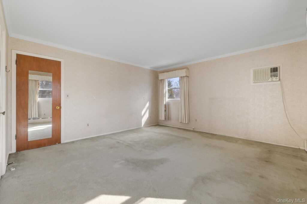 321 Locust Avenue, Rye, NY 10580 - Photo 37 of 46