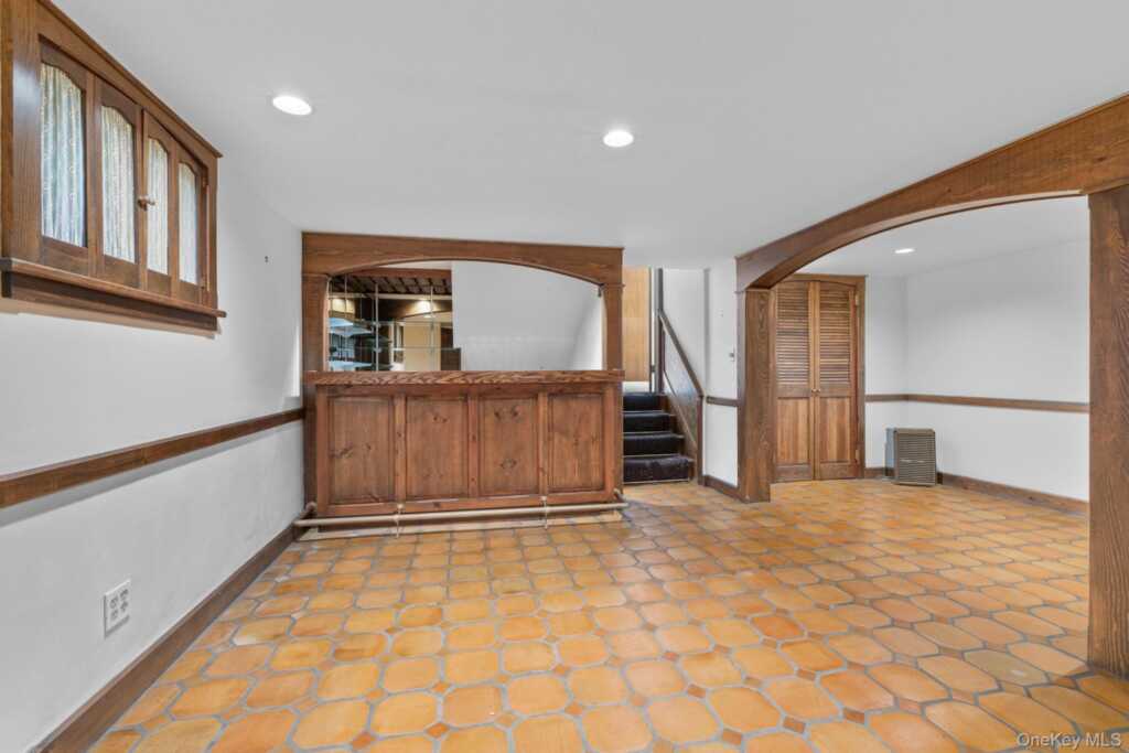 321 Locust Avenue, Rye, NY 10580 - Photo 42 of 46