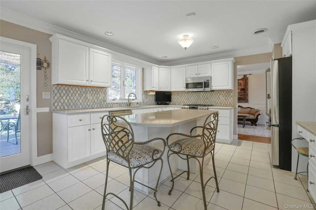 235 S Boulevard, Nyack, NY 10960 - Photo 11 of 43