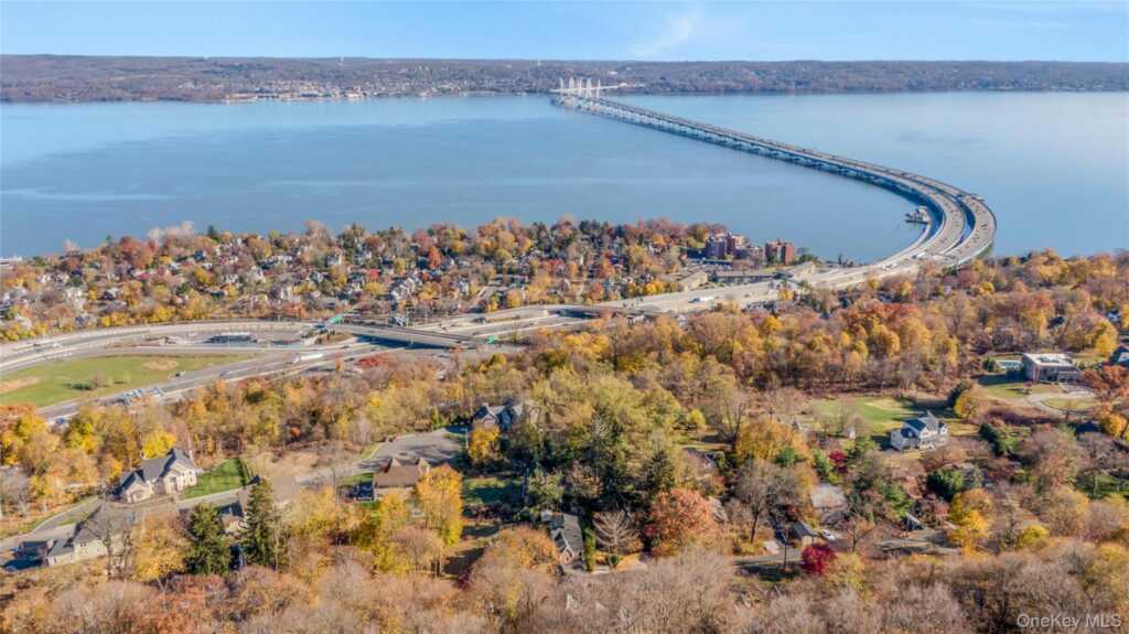 235 S Boulevard, Nyack, NY 10960 - Photo 41 of 43