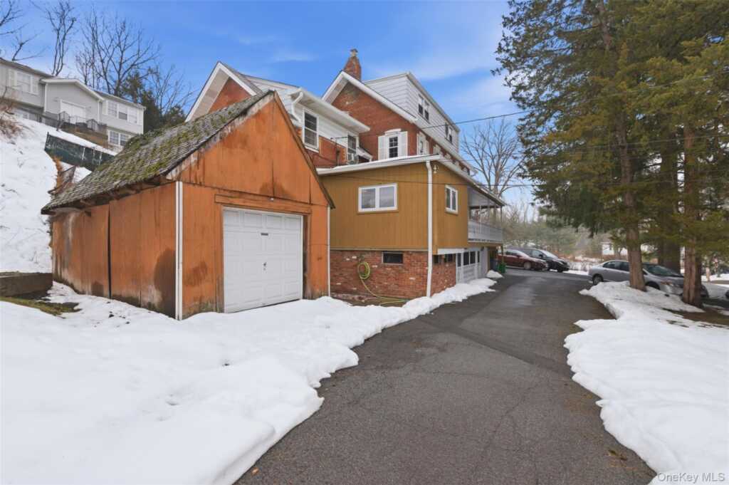 29 Hoover Place, Stony Point, NY 10980 - Photo 2 of 33