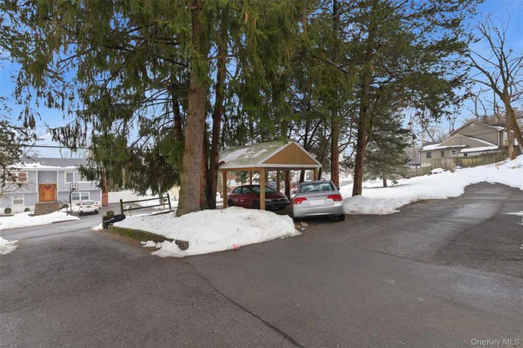 29 Hoover Place, Stony Point, NY 10980 - Photo 3 of 33