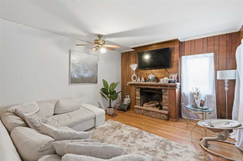 29 Hoover Place, Stony Point, NY 10980 - Photo 4 of 33