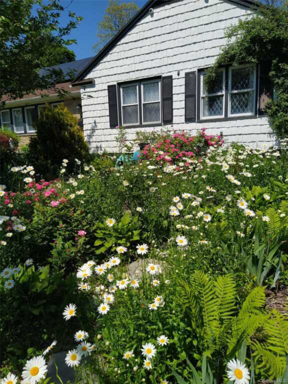 1155 Webster Avenue, New Rochelle, NY 10804 - Photo 4 of 35