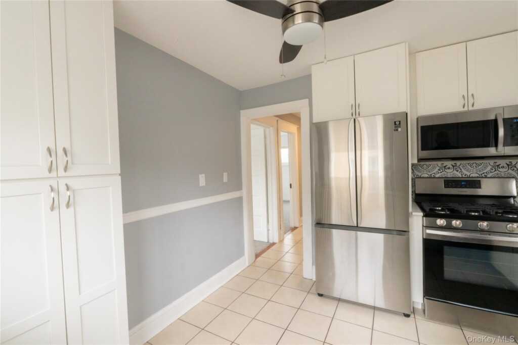 218 N Midland Avenue, Nyack, NY 10960 - Photo 11 of 23