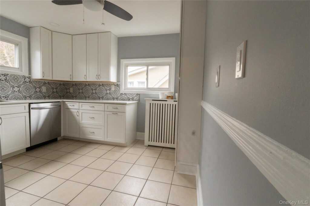 218 N Midland Avenue, Nyack, NY 10960 - Photo 7 of 23