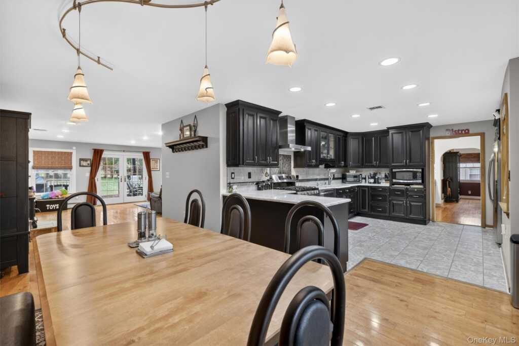 69 S Airmont Road, Suffern, NY 10901 - Photo 12 of 45