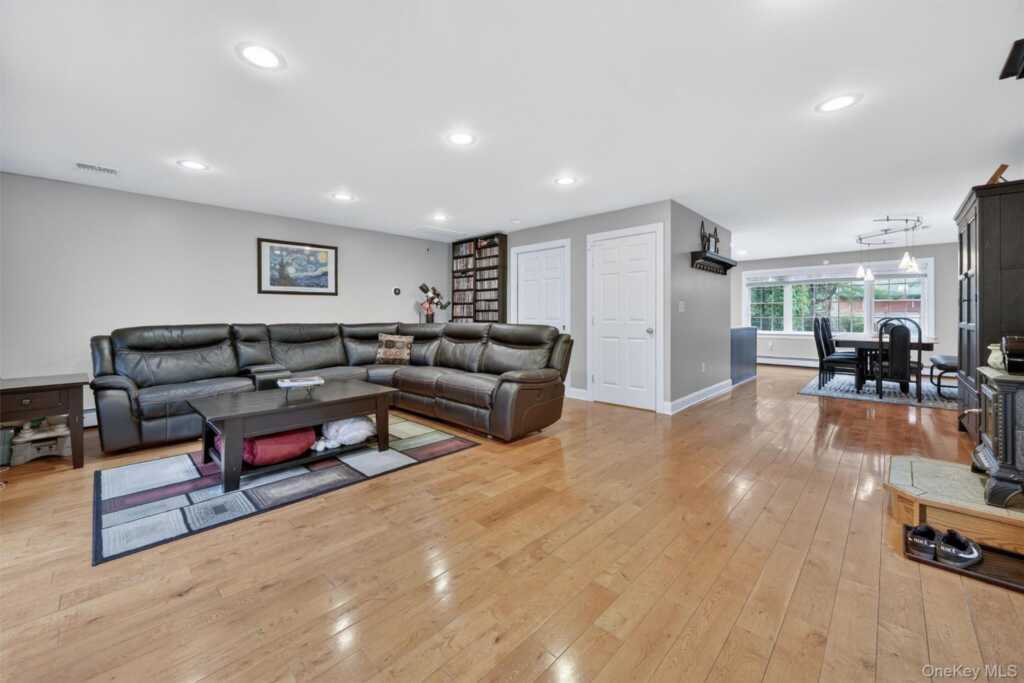 69 S Airmont Road, Suffern, NY 10901 - Photo 15 of 45