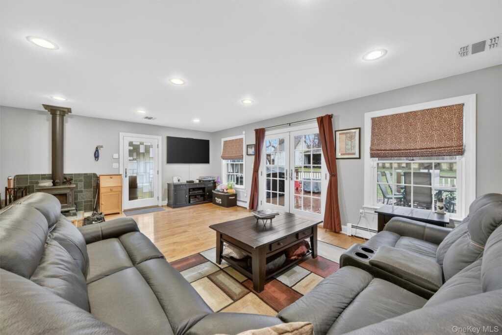 69 S Airmont Road, Suffern, NY 10901 - Photo 18 of 45