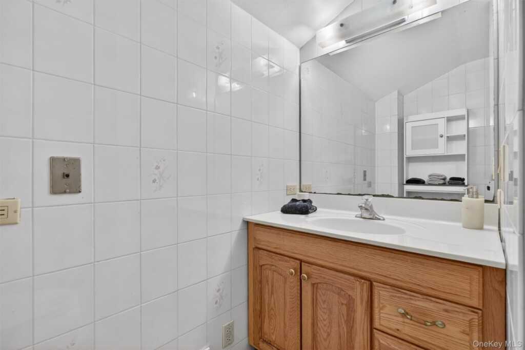 69 S Airmont Road, Suffern, NY 10901 - Photo 28 of 45