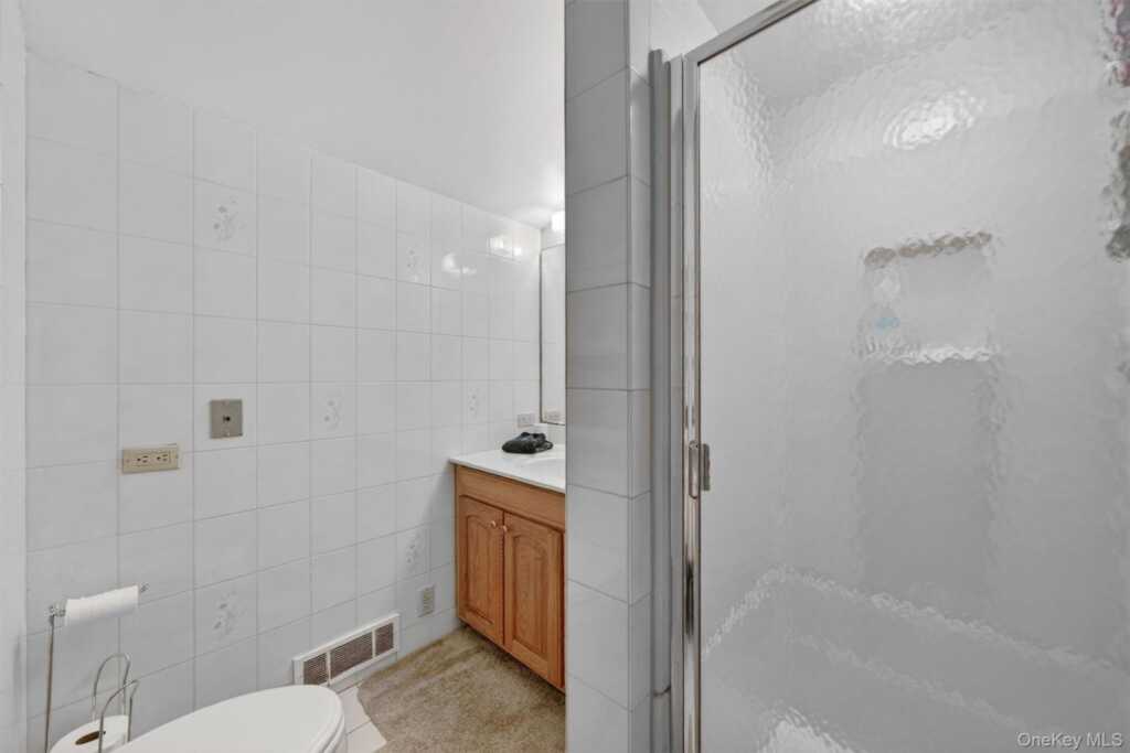 69 S Airmont Road, Suffern, NY 10901 - Photo 29 of 45