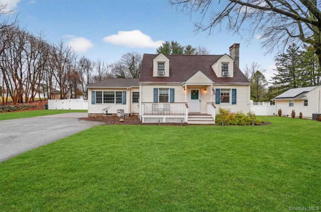 69 S Airmont Road, Suffern, NY 10901 - Photo 3 of 45