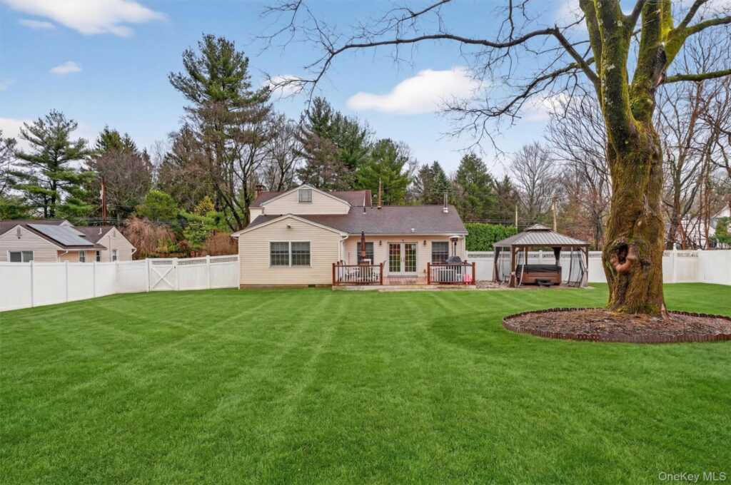 69 S Airmont Road, Suffern, NY 10901 - Photo 39 of 45