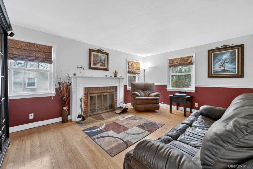 69 S Airmont Road, Suffern, NY 10901 - Photo 5 of 45