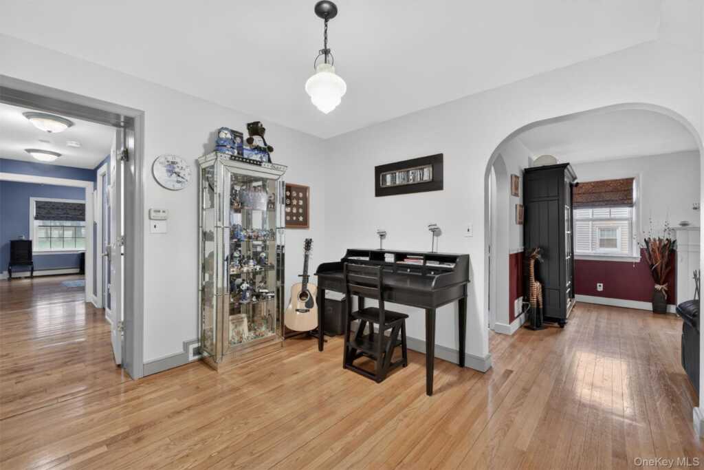 69 S Airmont Road, Suffern, NY 10901 - Photo 7 of 45