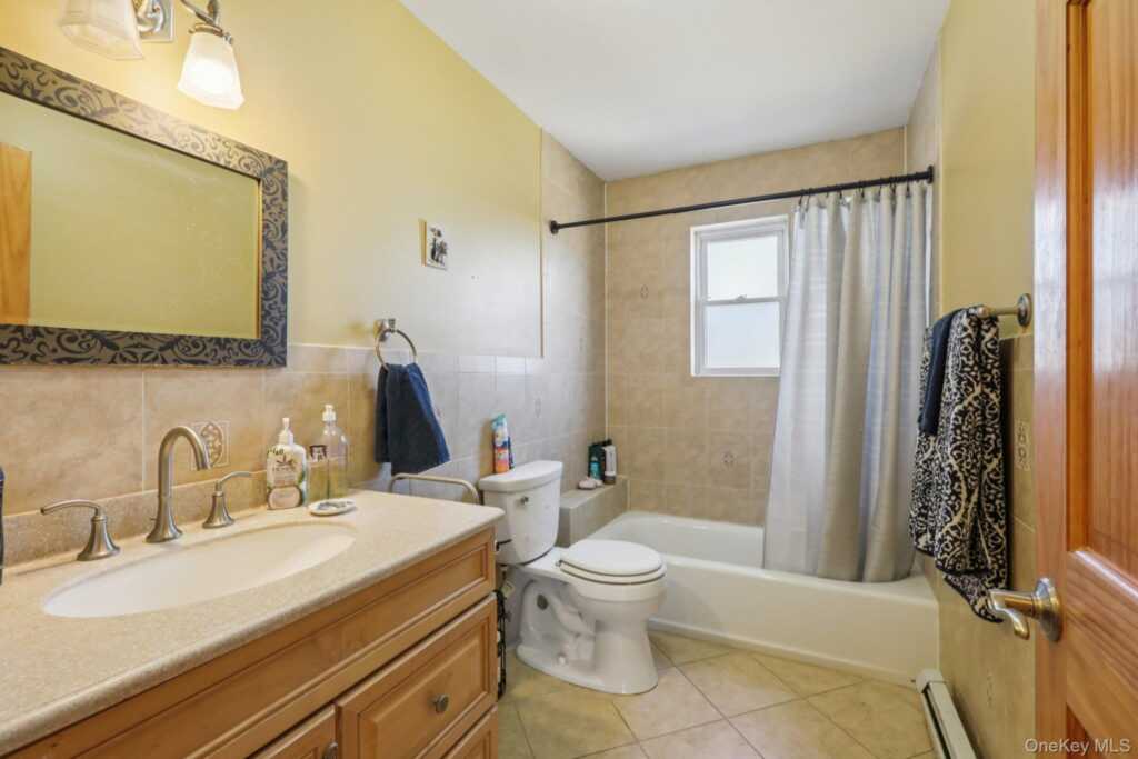 65 W Washington Avenue, Pearl River, NY 10965 - Photo 15 of 35