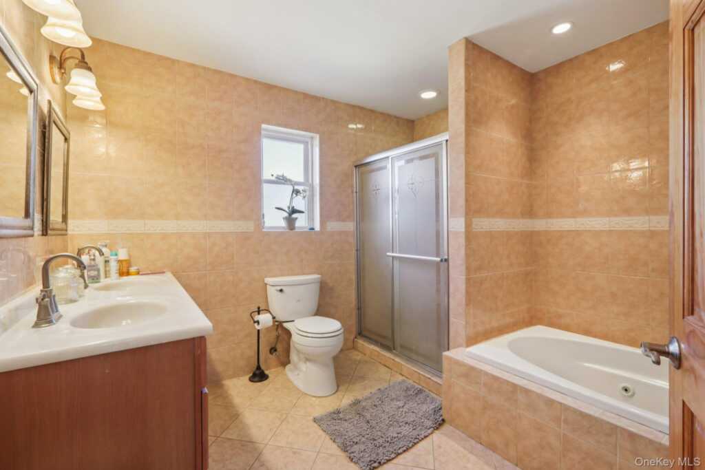 65 W Washington Avenue, Pearl River, NY 10965 - Photo 19 of 35