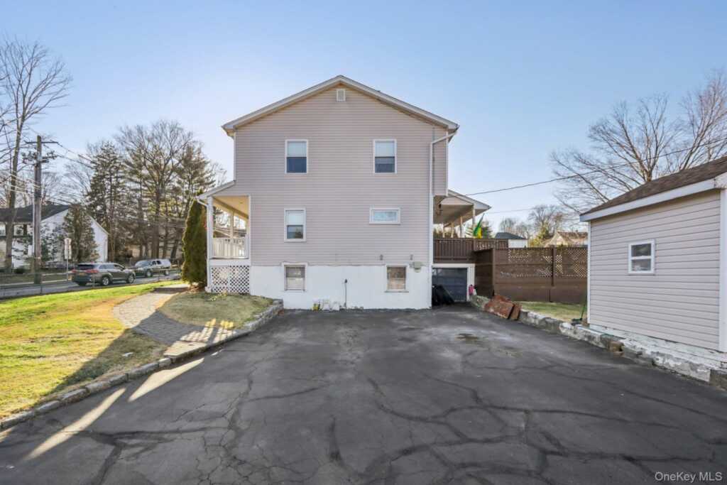 65 W Washington Avenue, Pearl River, NY 10965 - Photo 29 of 35