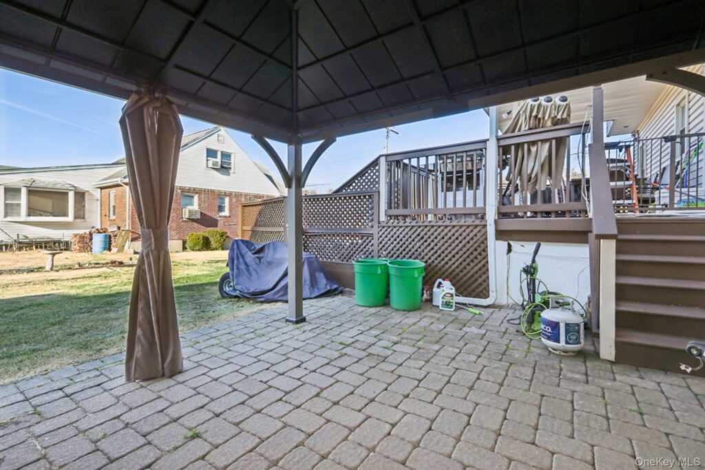 65 W Washington Avenue, Pearl River, NY 10965 - Photo 32 of 35