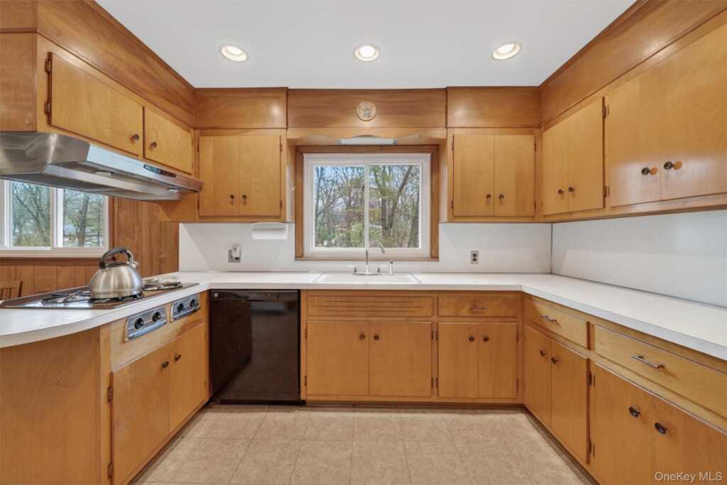 5 River Road, Suffern, NY 10901 - Photo 22 of 50