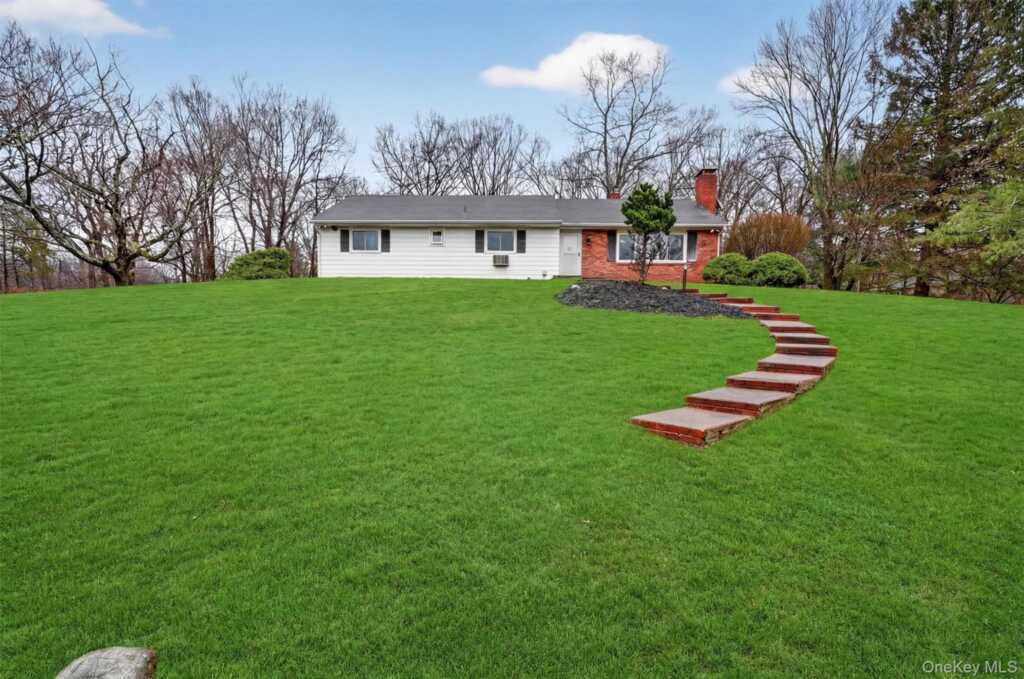 5 River Road, Suffern, NY 10901 - Photo 3 of 50