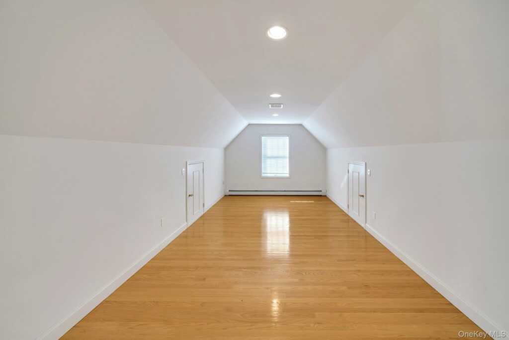 25 Charnwood Drive, Suffern, NY 10901 - Photo 14 of 31