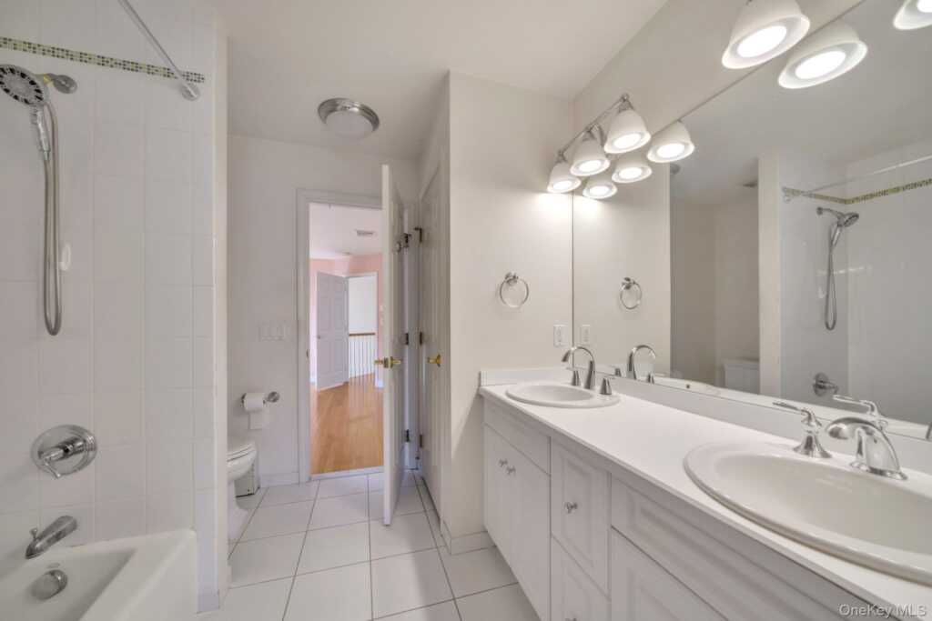 25 Charnwood Drive, Suffern, NY 10901 - Photo 20 of 31