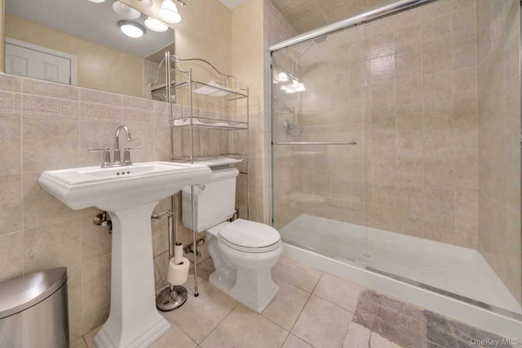 25 Charnwood Drive, Suffern, NY 10901 - Photo 22 of 31