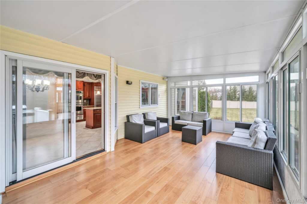 25 Charnwood Drive, Suffern, NY 10901 - Photo 27 of 31