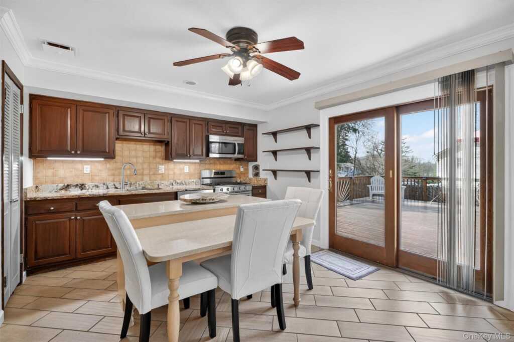 134 Ridge Road, Valley Cottage, NY 10989 - Photo 14 of 47