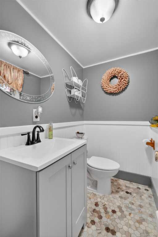 134 Ridge Road, Valley Cottage, NY 10989 - Photo 35 of 47