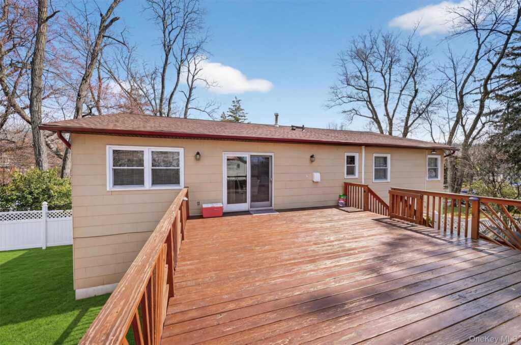 134 Ridge Road, Valley Cottage, NY 10989 - Photo 36 of 47