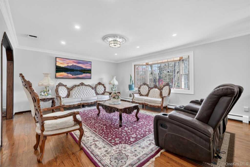 134 Ridge Road, Valley Cottage, NY 10989 - Photo 9 of 47