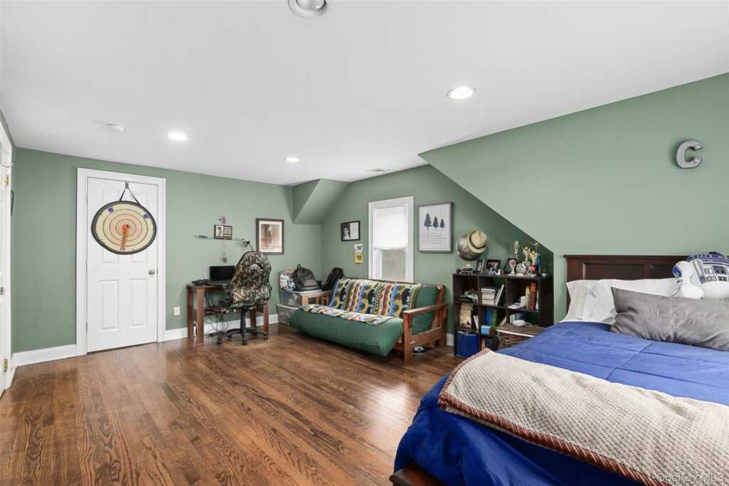 8 Goldwin Street, Rye, NY 10580 - Photo 12 of 25